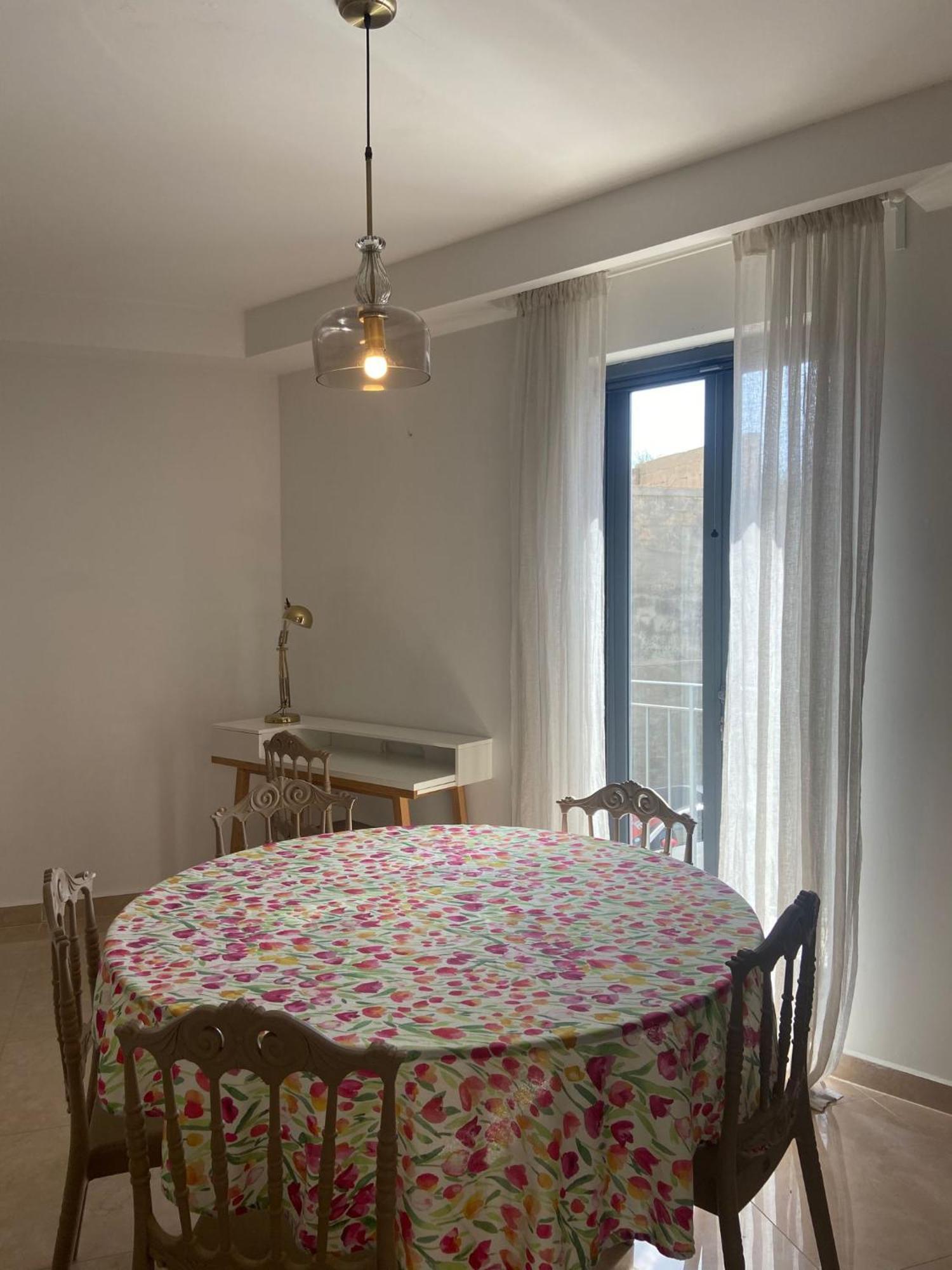 Cozy 2 Bedroom Apartment Near Seafront Gzira Esterno foto
