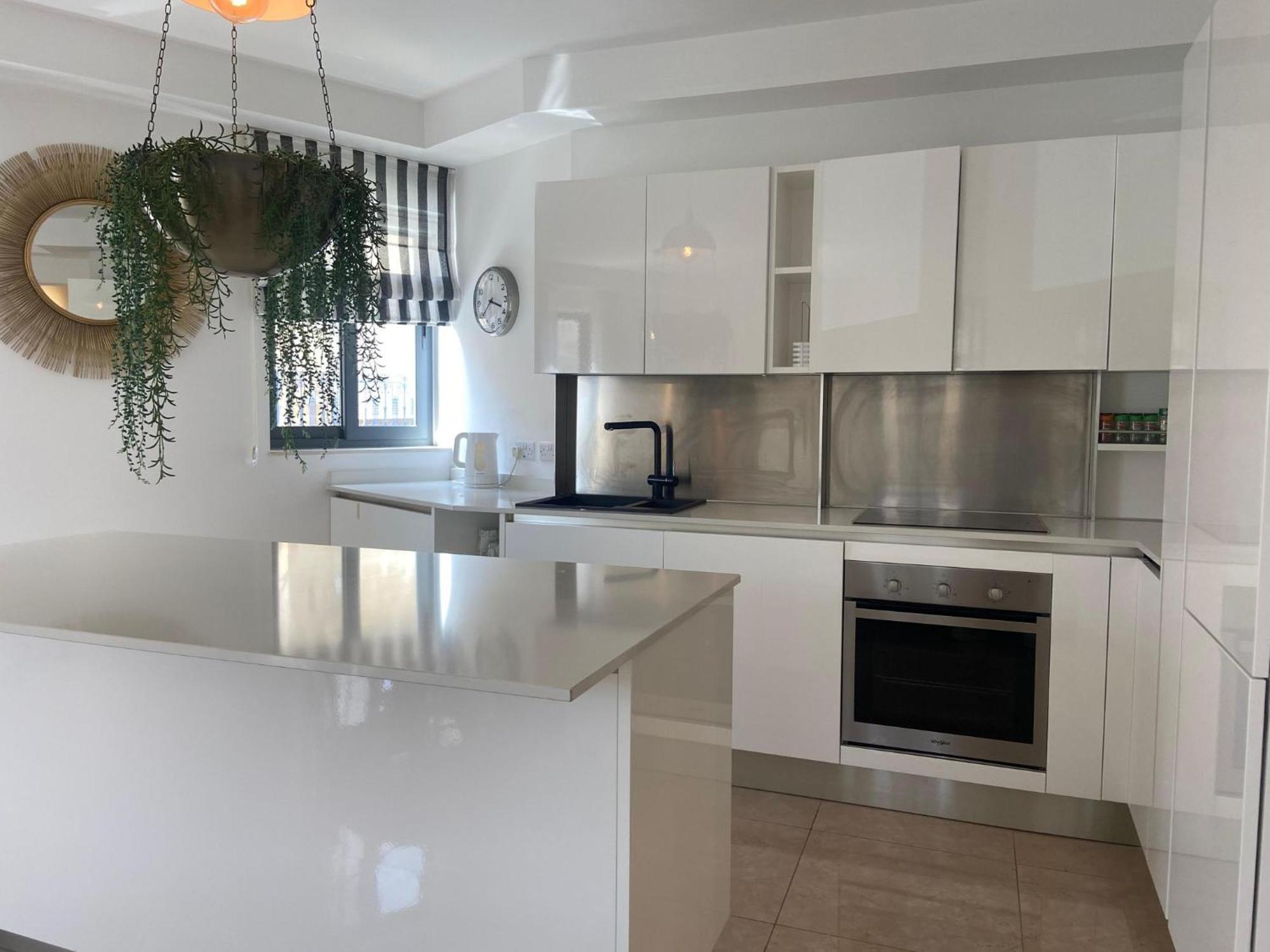 Cozy 2 Bedroom Apartment Near Seafront Gzira Esterno foto